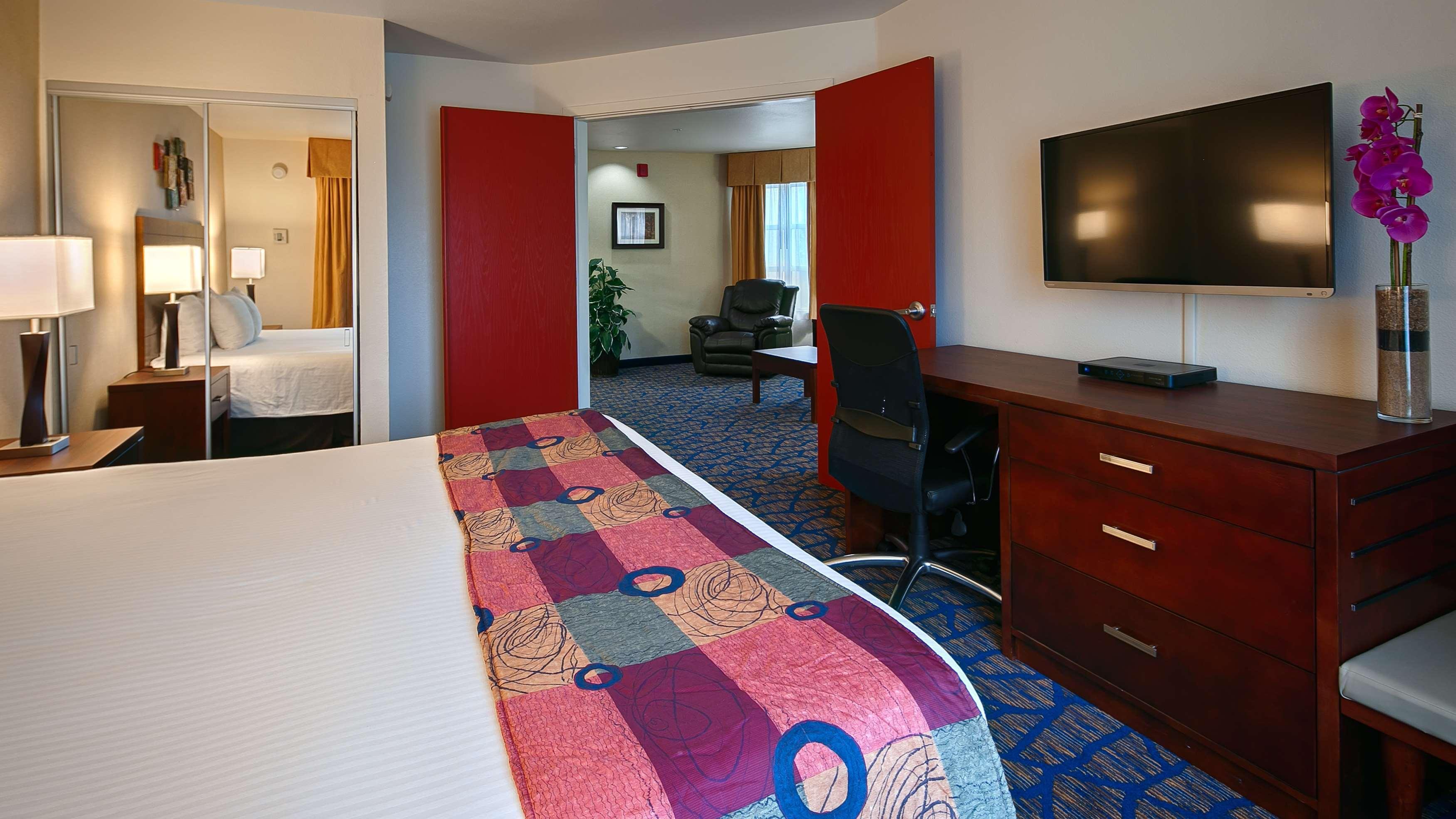 Best Western Plus Villa Del Lago Inn Patterson Exterior foto