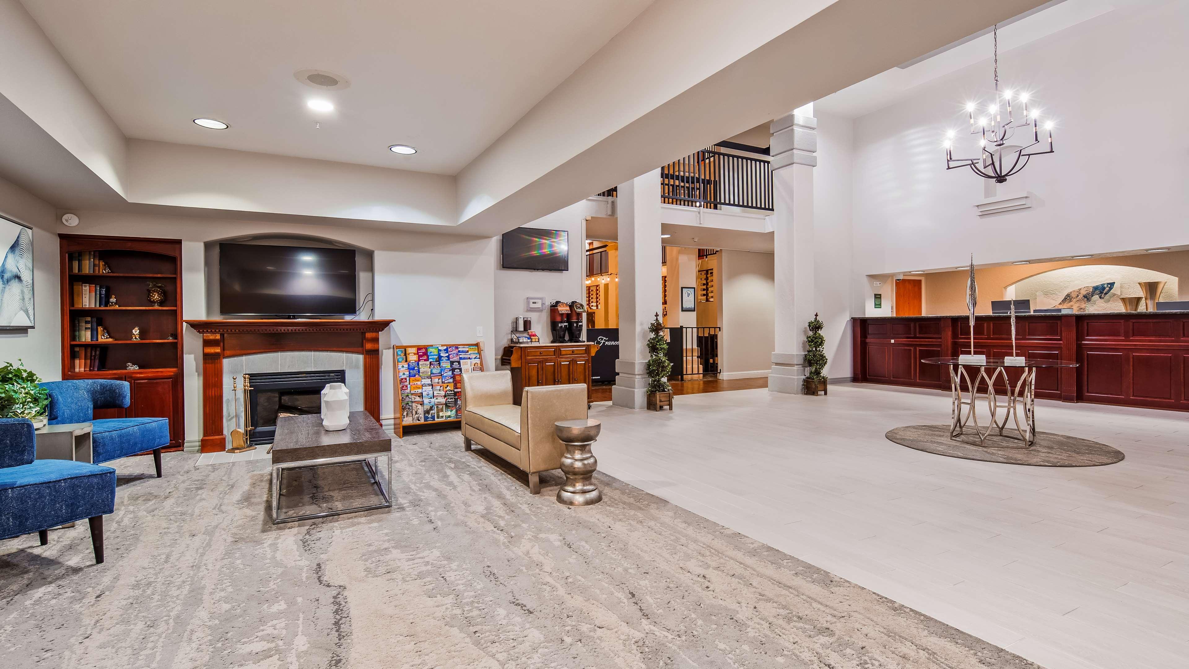 Best Western Plus Villa Del Lago Inn Patterson Exterior foto