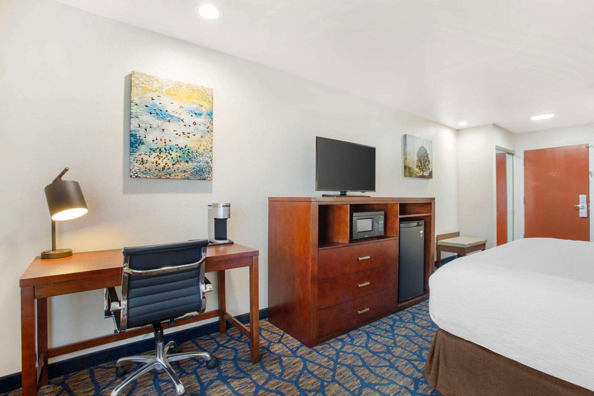 Best Western Plus Villa Del Lago Inn Patterson Exterior foto
