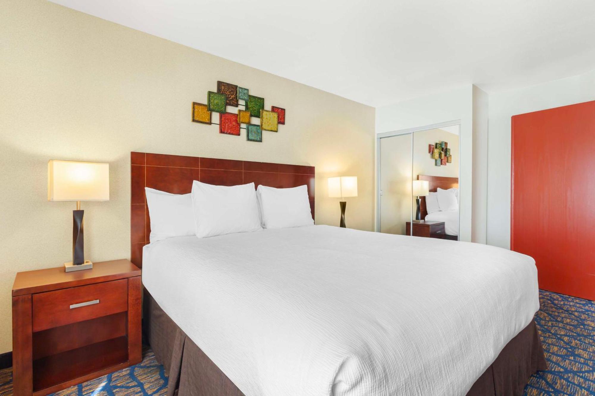 Best Western Plus Villa Del Lago Inn Patterson Exterior foto
